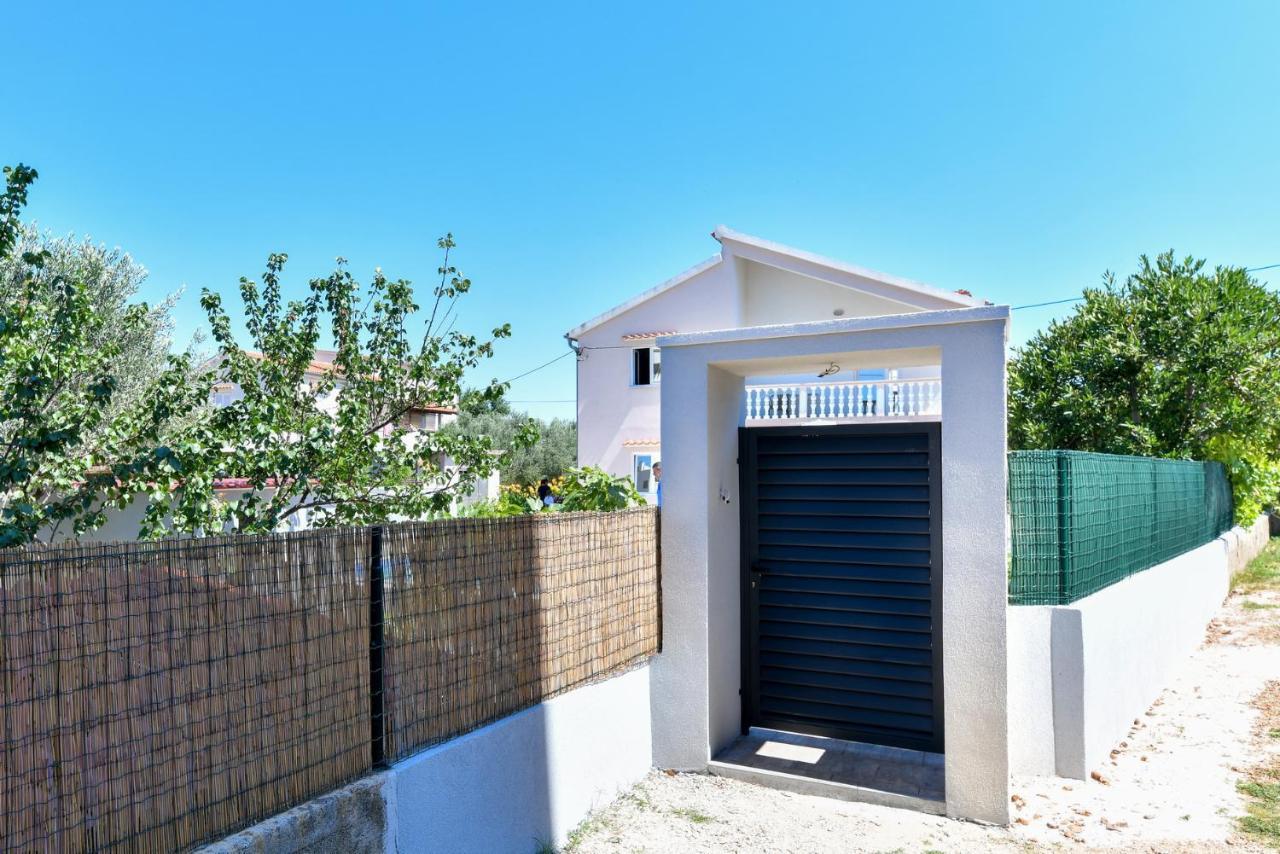 Pool House Luka Apartment Zadar Bagian luar foto