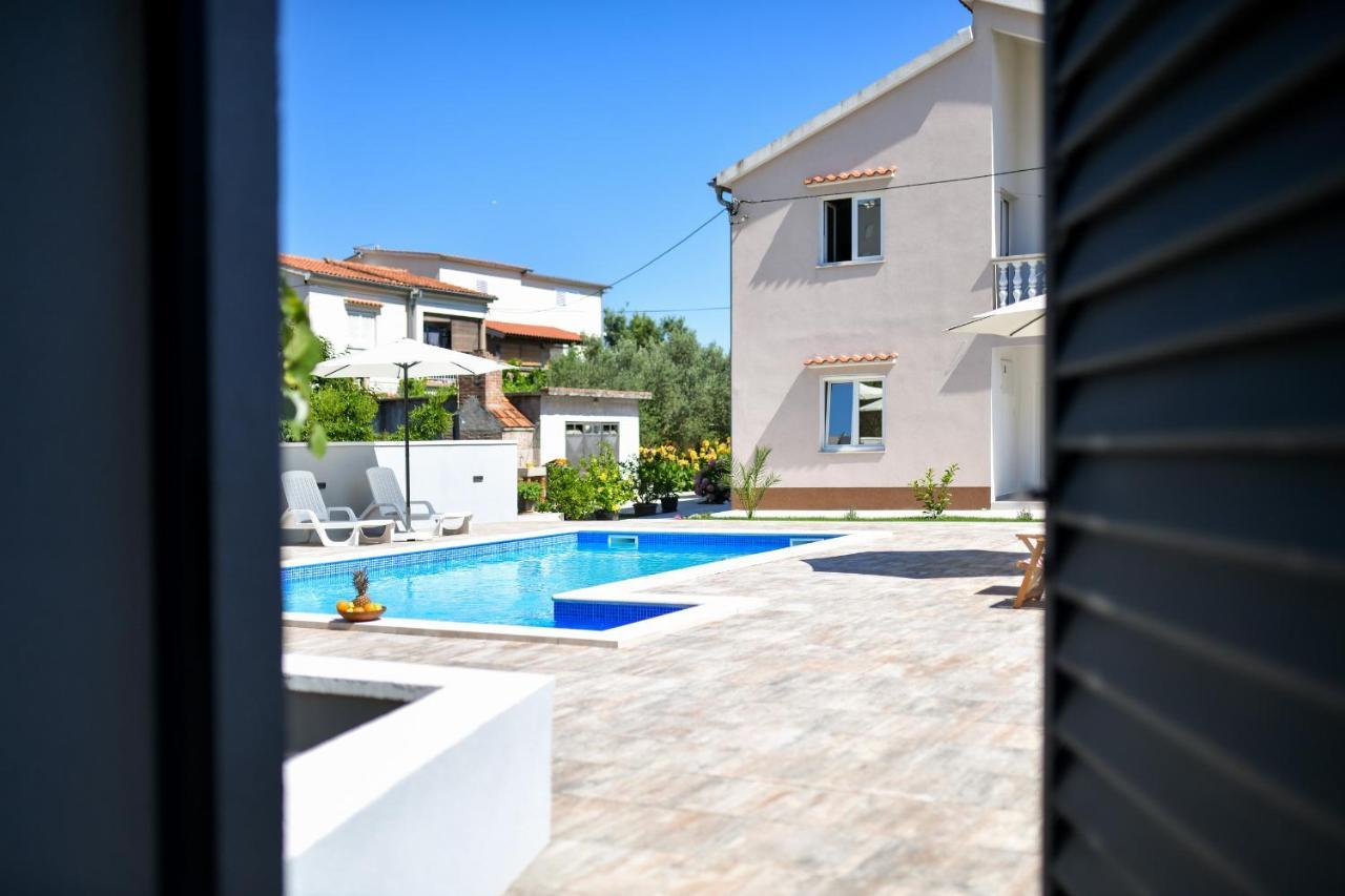 Pool House Luka Apartment Zadar Bagian luar foto