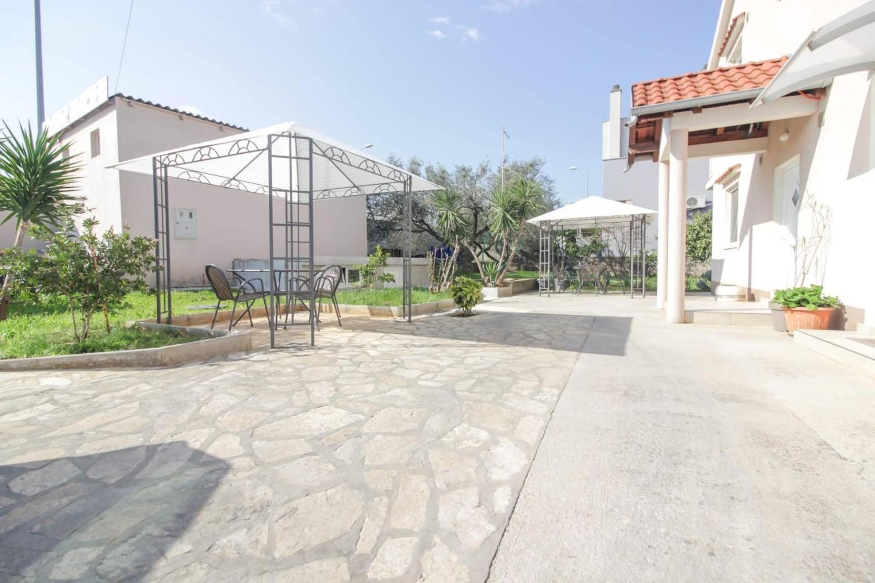 Pool House Luka Apartment Zadar Bagian luar foto
